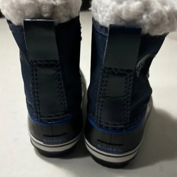 Like New Kids Sorel Boots - Toddler US 8 - Picture 2 of 4